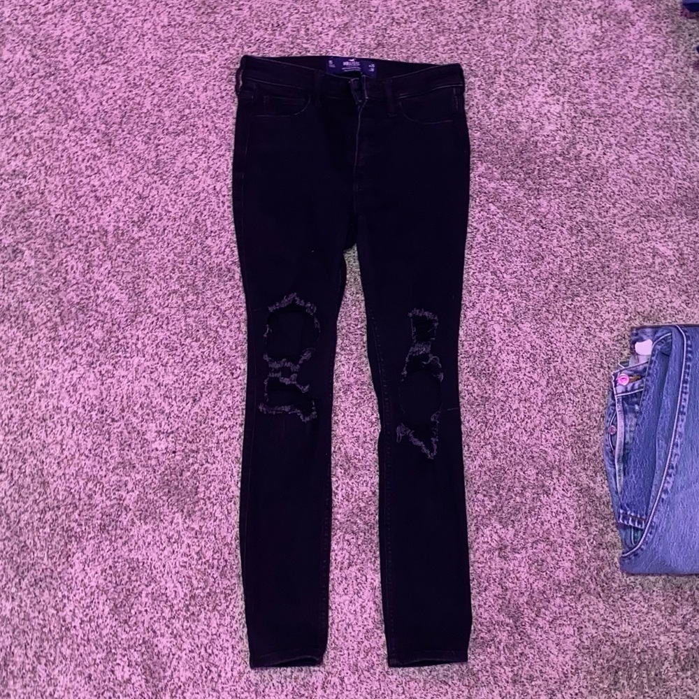 Ripped skinny jeans